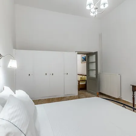 Apartment Milos *