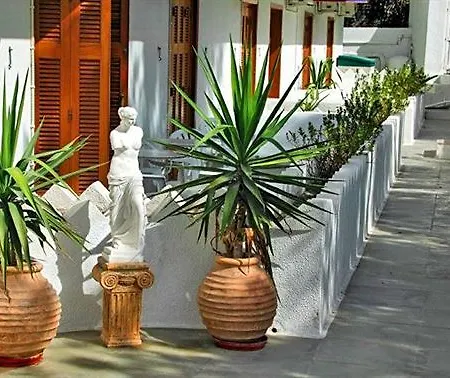 Milos * Adamantas (Milos)