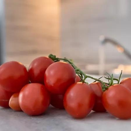 Milos Adamantas (Milos)