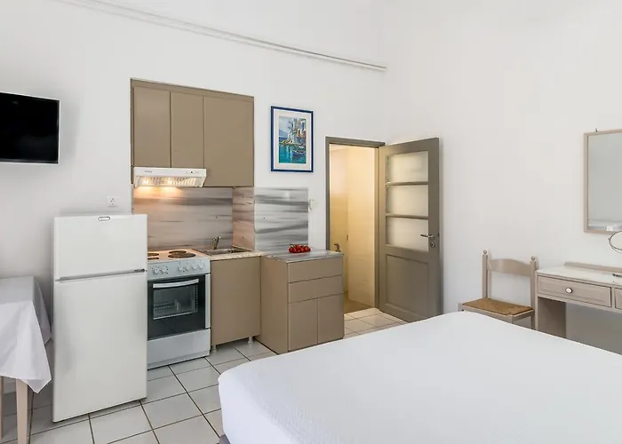 Milos * Adamantas (Milos)