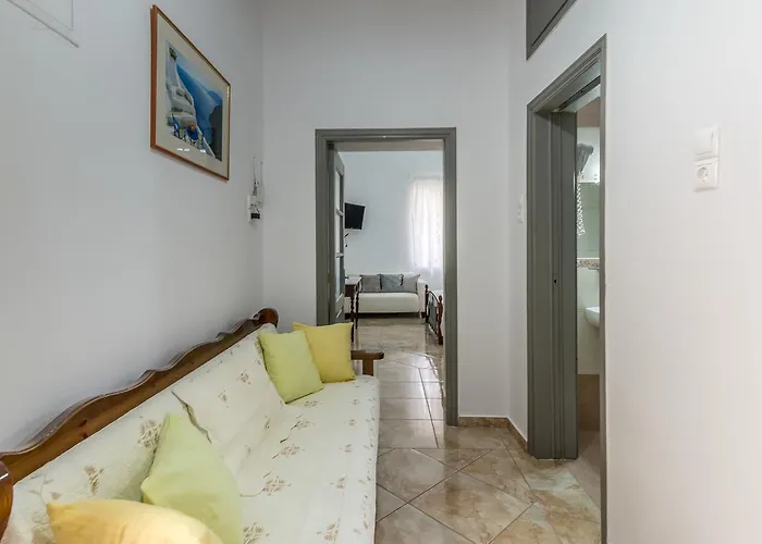 Milos * Adamantas (Milos)